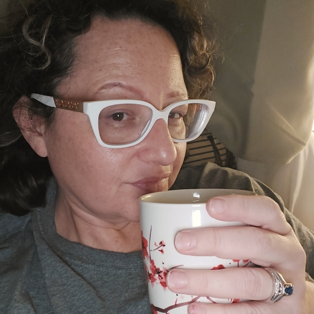 Meet your Posher, Dena